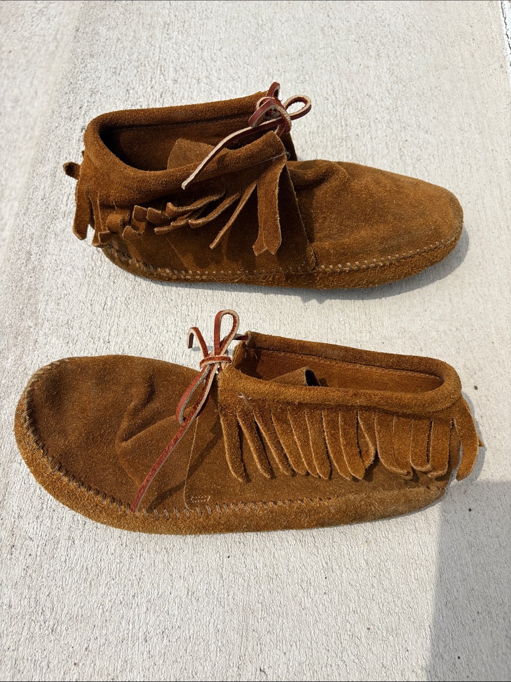 Minnetonka 622 Brown Suede Fringe Softsole Moccasin Ankle Boots Women’s Size 9